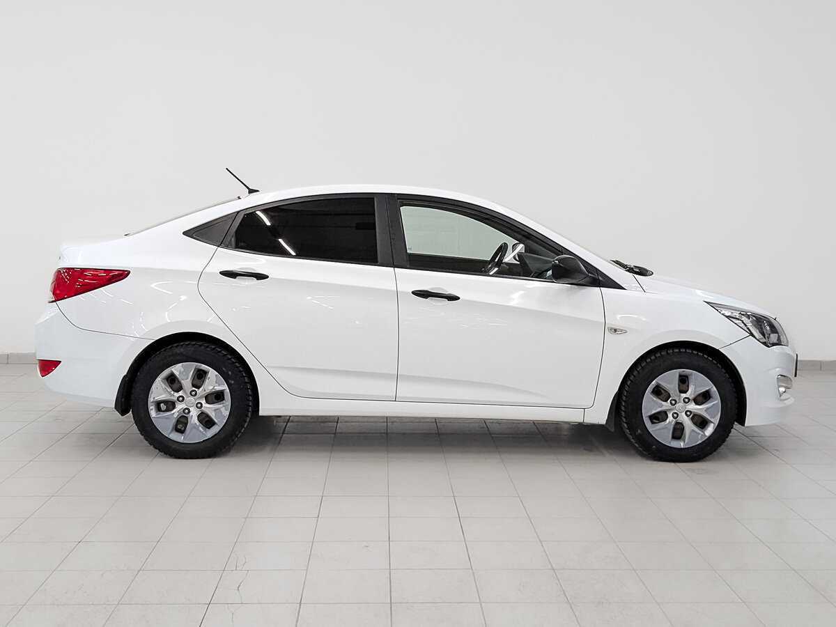 Купить Hyundai Solaris с пробегом. Фото: #3