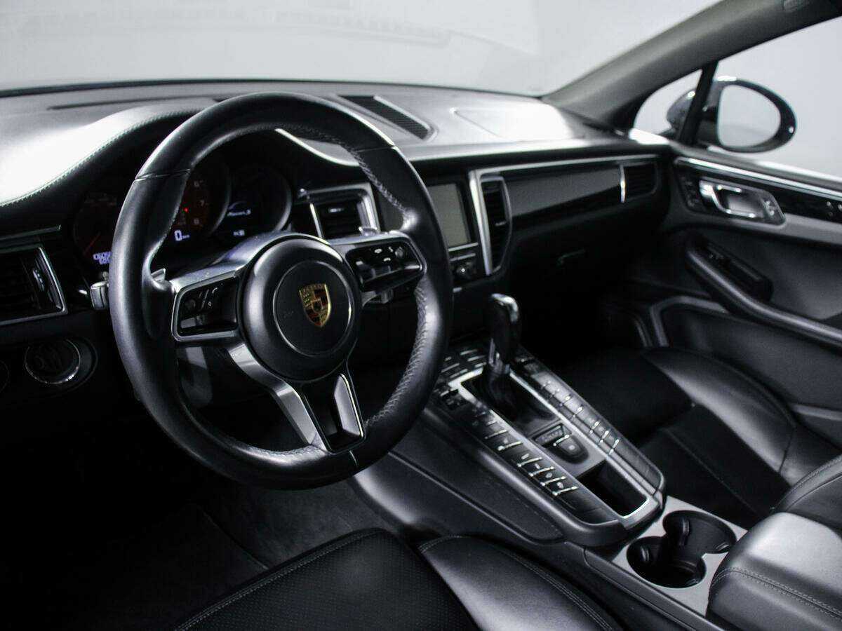 Купить Porsche Macan с пробегом. Фото: #13