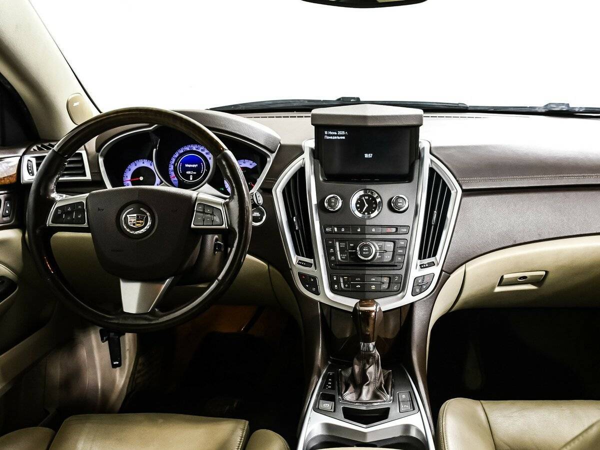 Купить Cadillac SRX с пробегом. Фото: #10