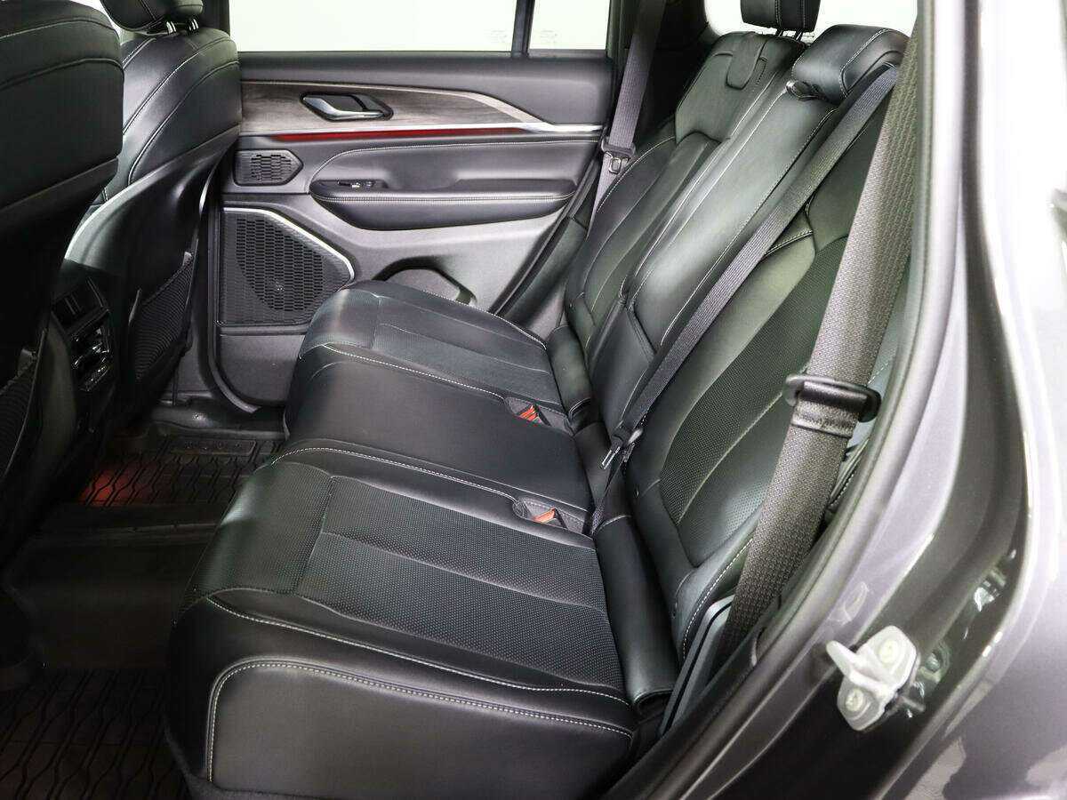 Купить Jeep Grand Cherokee с пробегом. Фото: #6