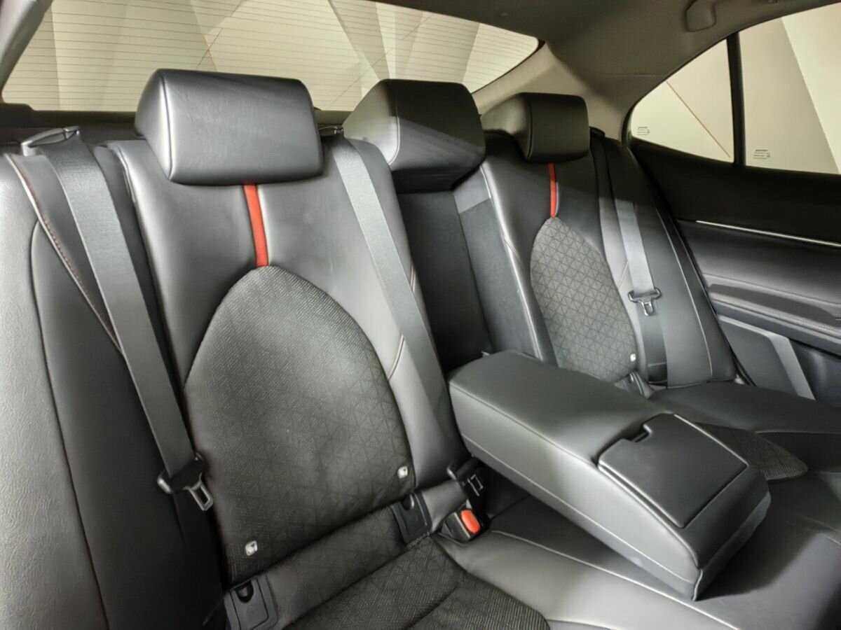 Купить Toyota Camry с пробегом. Фото: #12