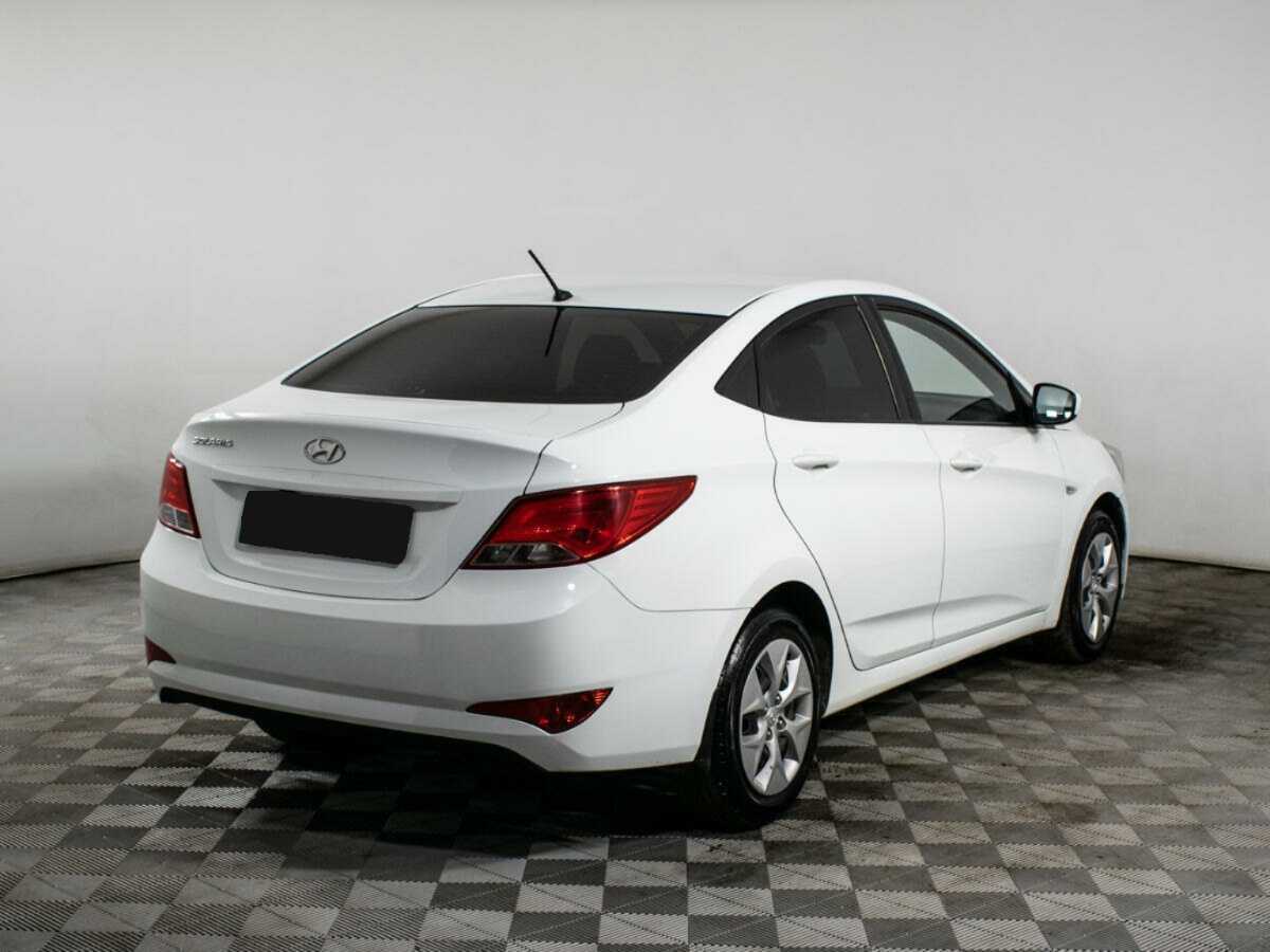 Купить Hyundai Solaris с пробегом. Фото: #4