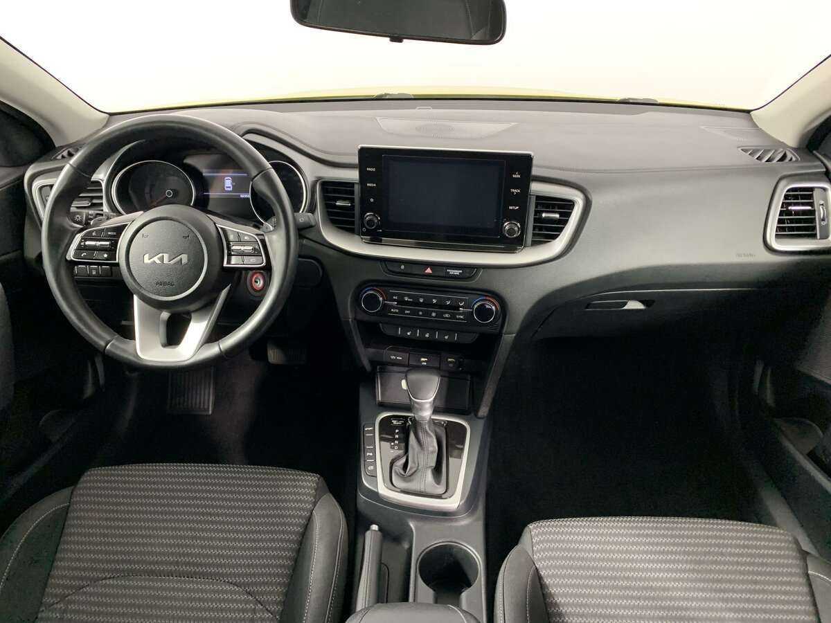 Купить Kia Ceed с пробегом. Фото: #11
