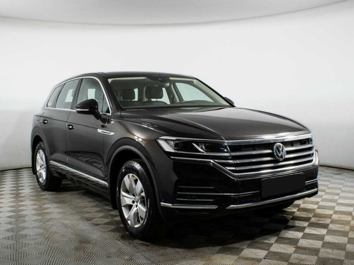 Купить Volkswagen Touareg с пробегом. Фото: #2