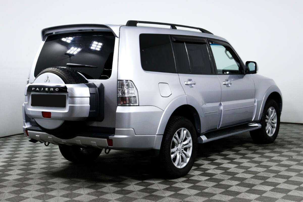 Купить Mitsubishi Pajero с пробегом. Фото: #4