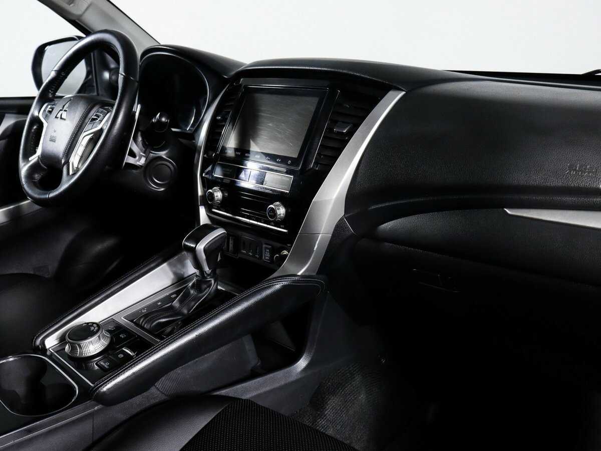 Купить Mitsubishi Pajero Sport с пробегом. Фото: #8