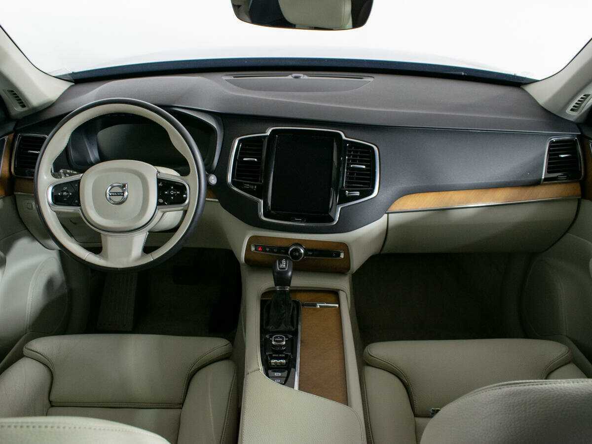 Купить Volvo XC90 с пробегом. Фото: #11