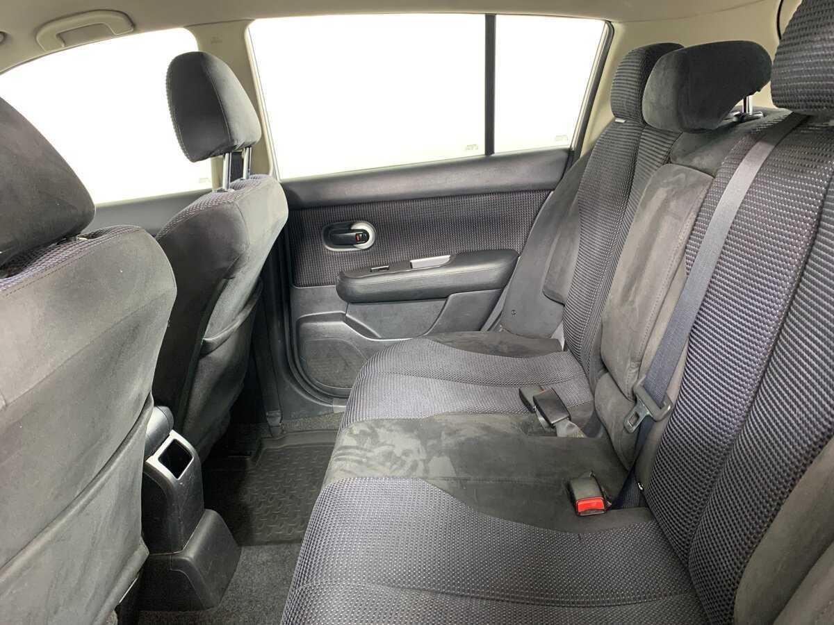 Купить Nissan Tiida с пробегом. Фото: #18