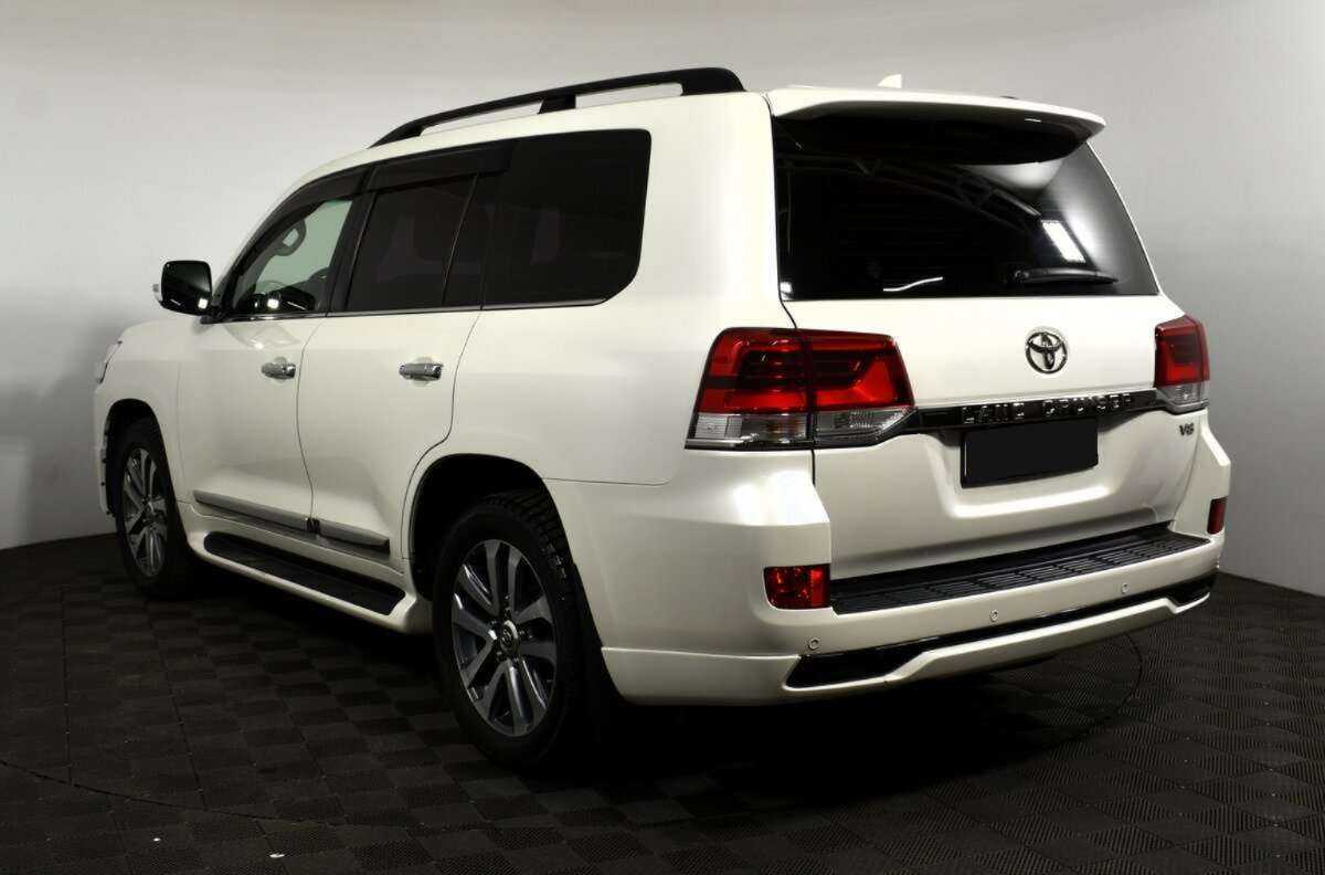 Купить Toyota Land Cruiser с пробегом. Фото: #5