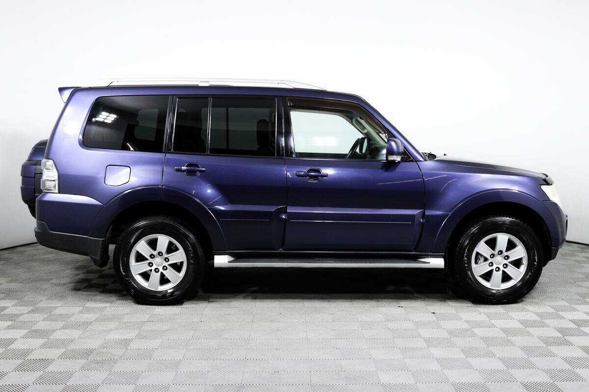Купить Mitsubishi Pajero с пробегом. Фото: #3