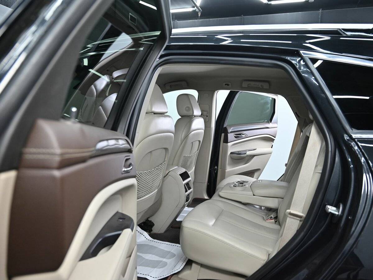 Купить Cadillac SRX с пробегом. Фото: #14