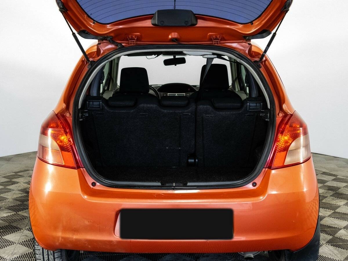 Купить Toyota Yaris с пробегом. Фото: #14