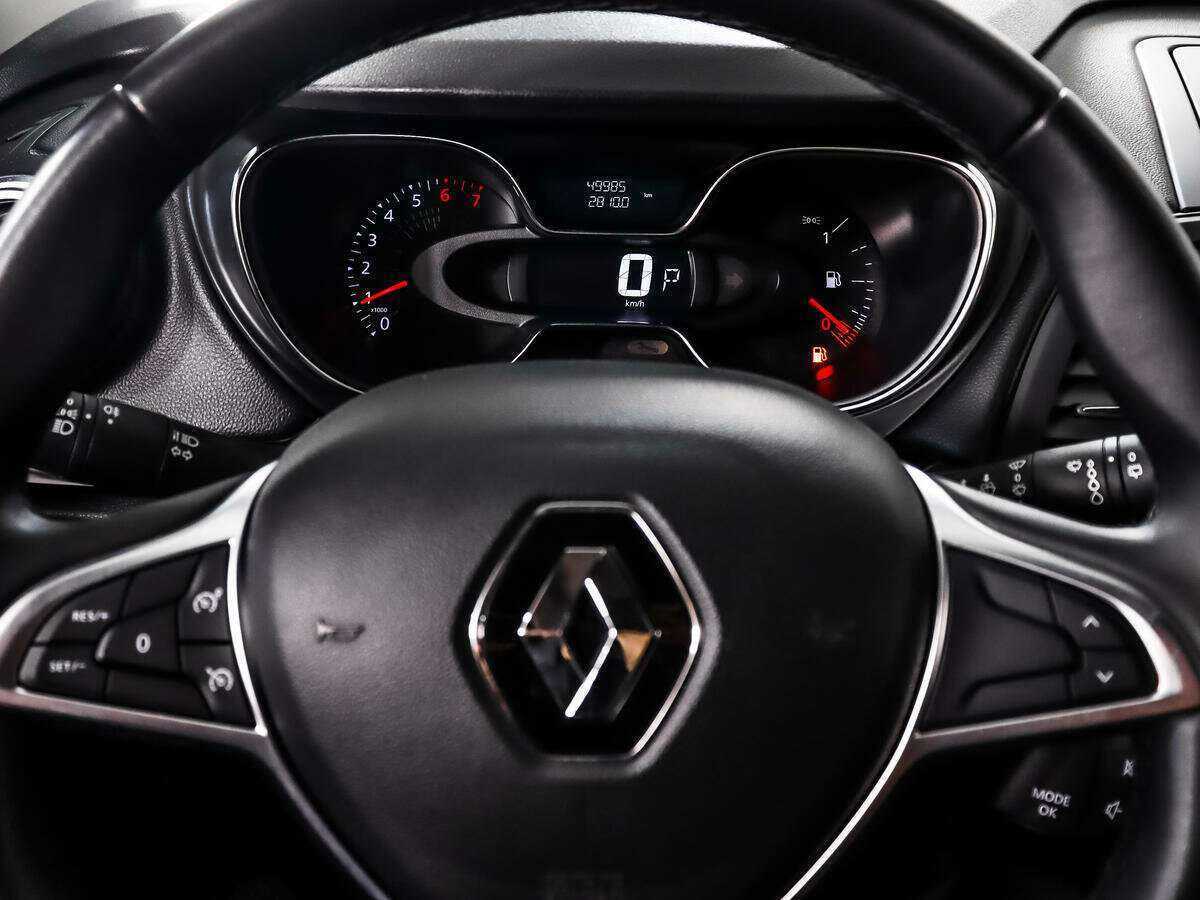 Купить Renault Kaptur с пробегом. Фото: #17