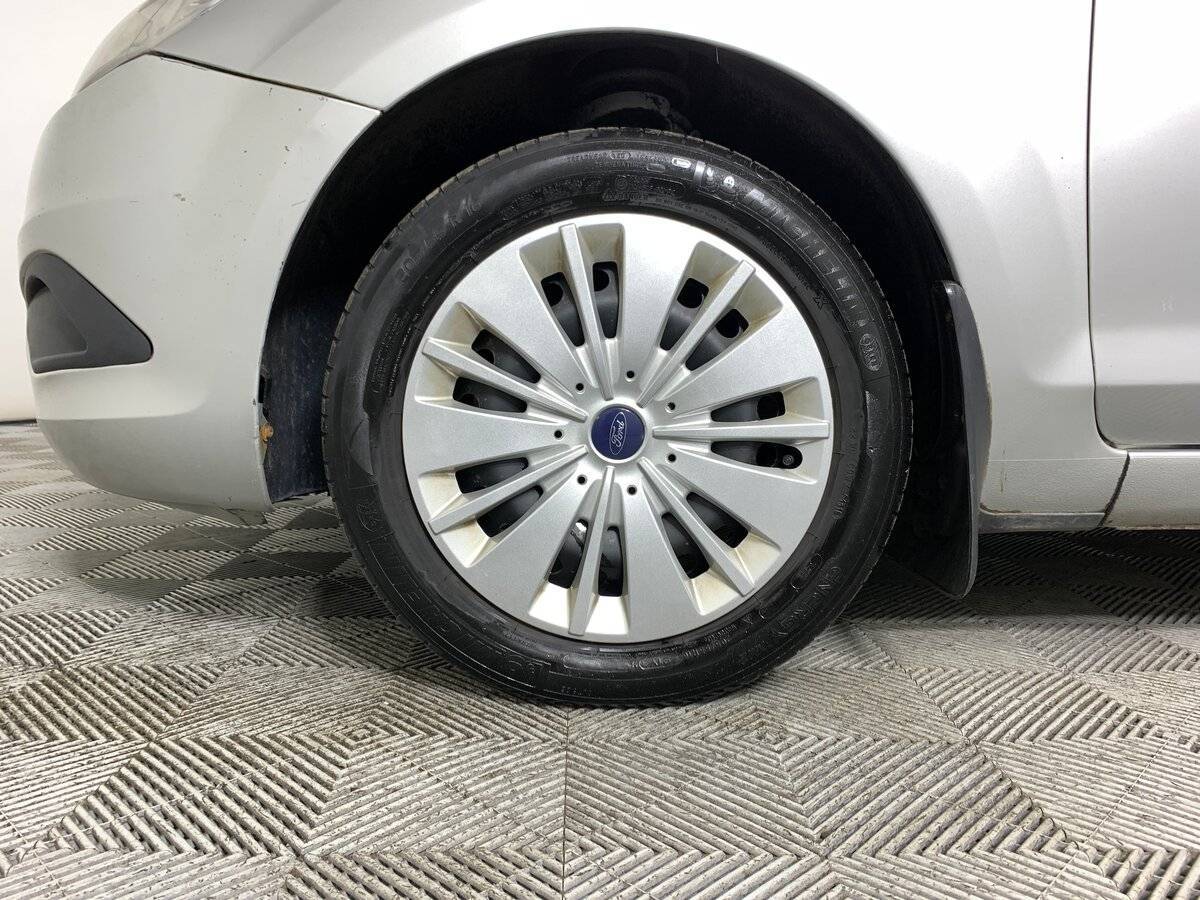 Купить Ford Focus с пробегом. Фото: #5