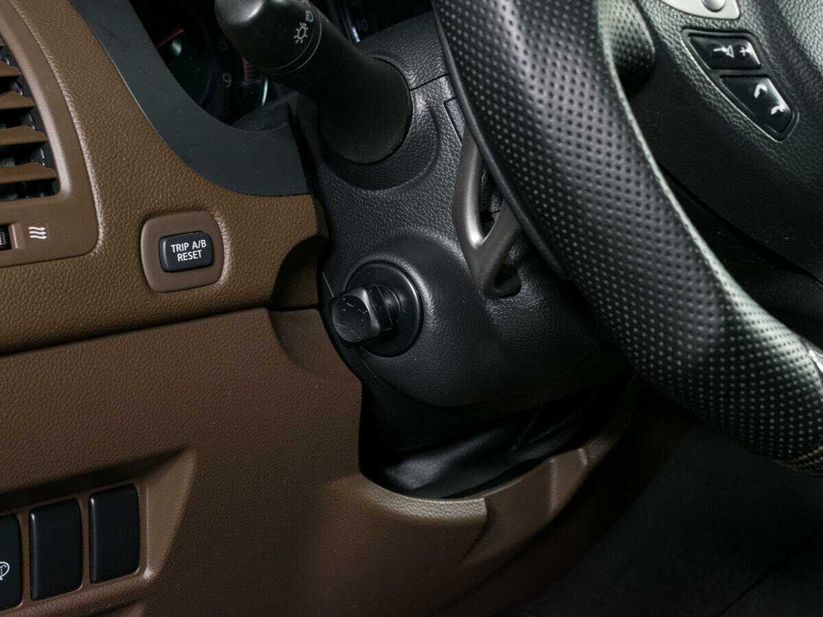Купить Infiniti FX с пробегом. Фото: #17