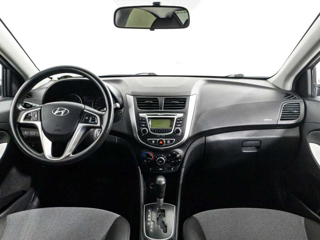 Купить Hyundai Solaris с пробегом. Фото: #12