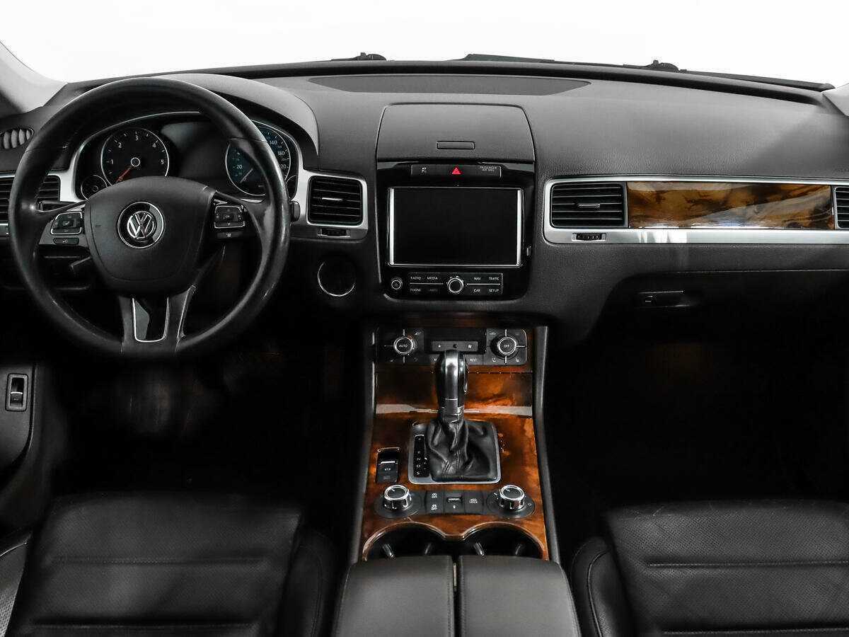 Купить Volkswagen Touareg с пробегом. Фото: #14