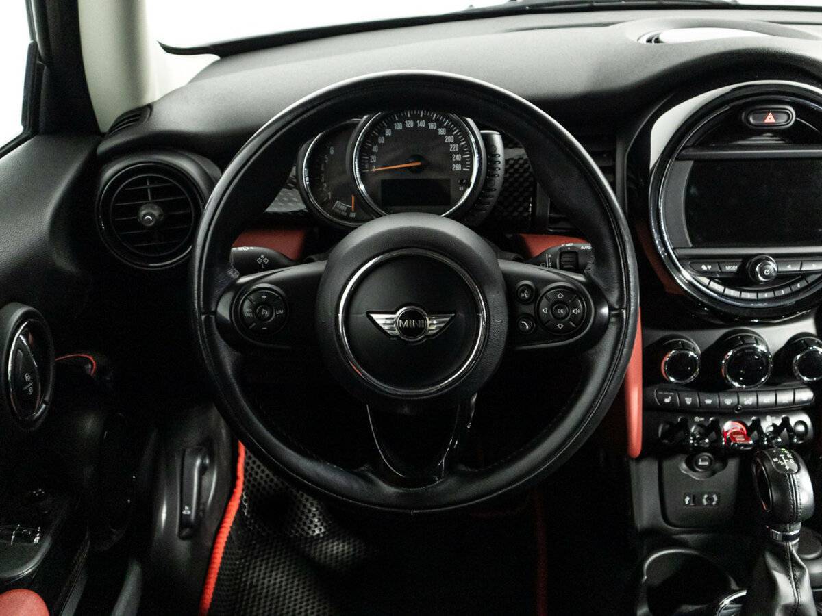 Купить Mini Hatch с пробегом. Фото: #19