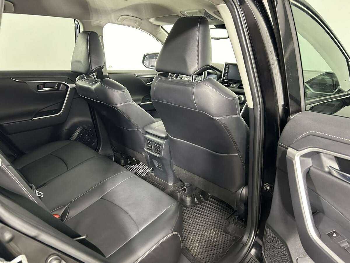 Купить Toyota RAV4 с пробегом. Фото: #16