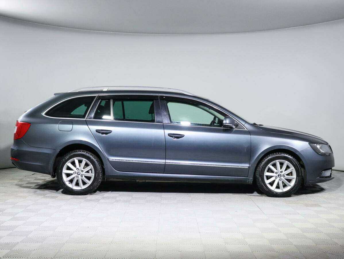 Купить Skoda Superb с пробегом. Фото: #3