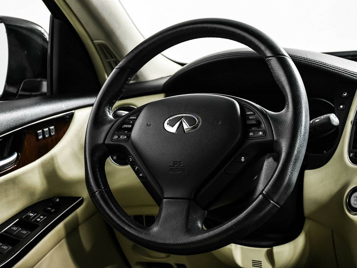 Купить Infiniti QX50 с пробегом. Фото: #11