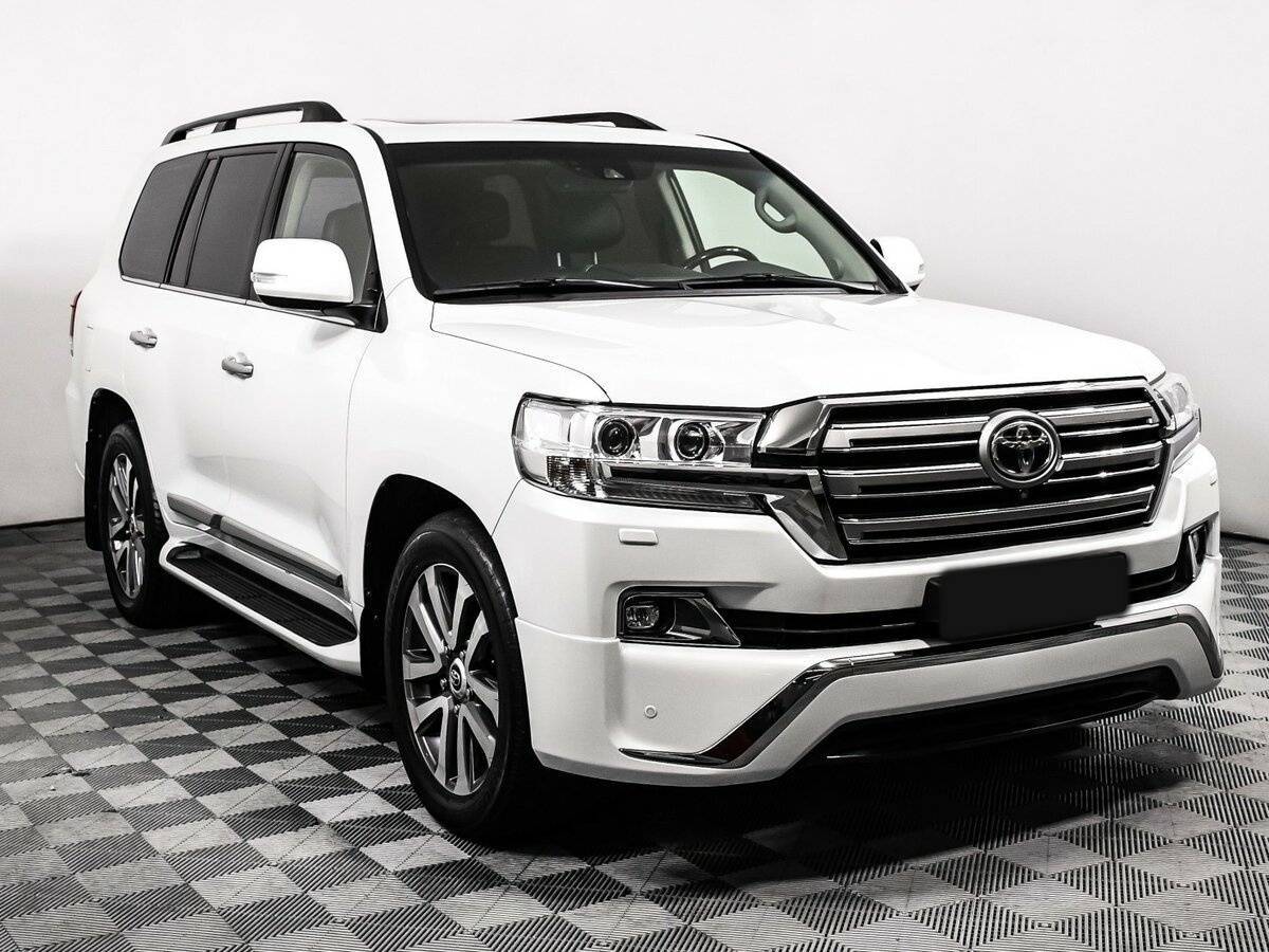 Купить Toyota Land Cruiser с пробегом. Фото: #2