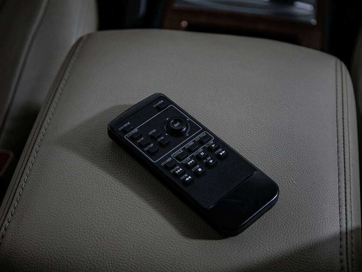 Купить Mitsubishi Pajero с пробегом. Фото: #18