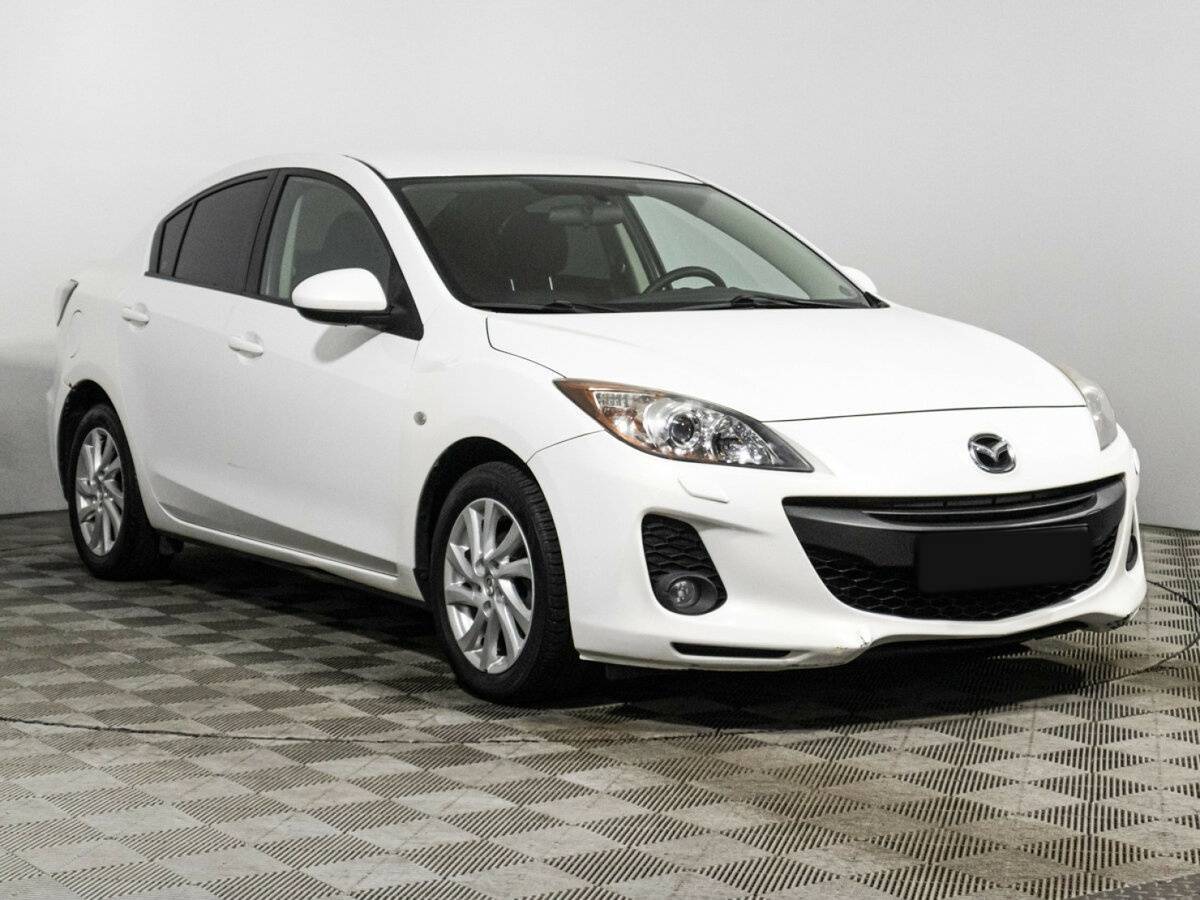 Купить Mazda 3 с пробегом. Фото: #2