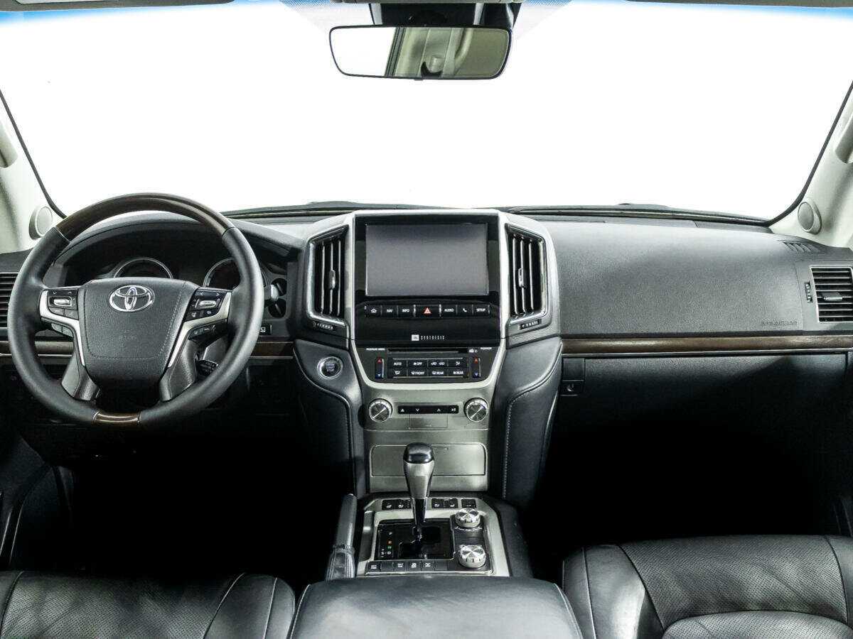 Купить Toyota Land Cruiser с пробегом. Фото: #12