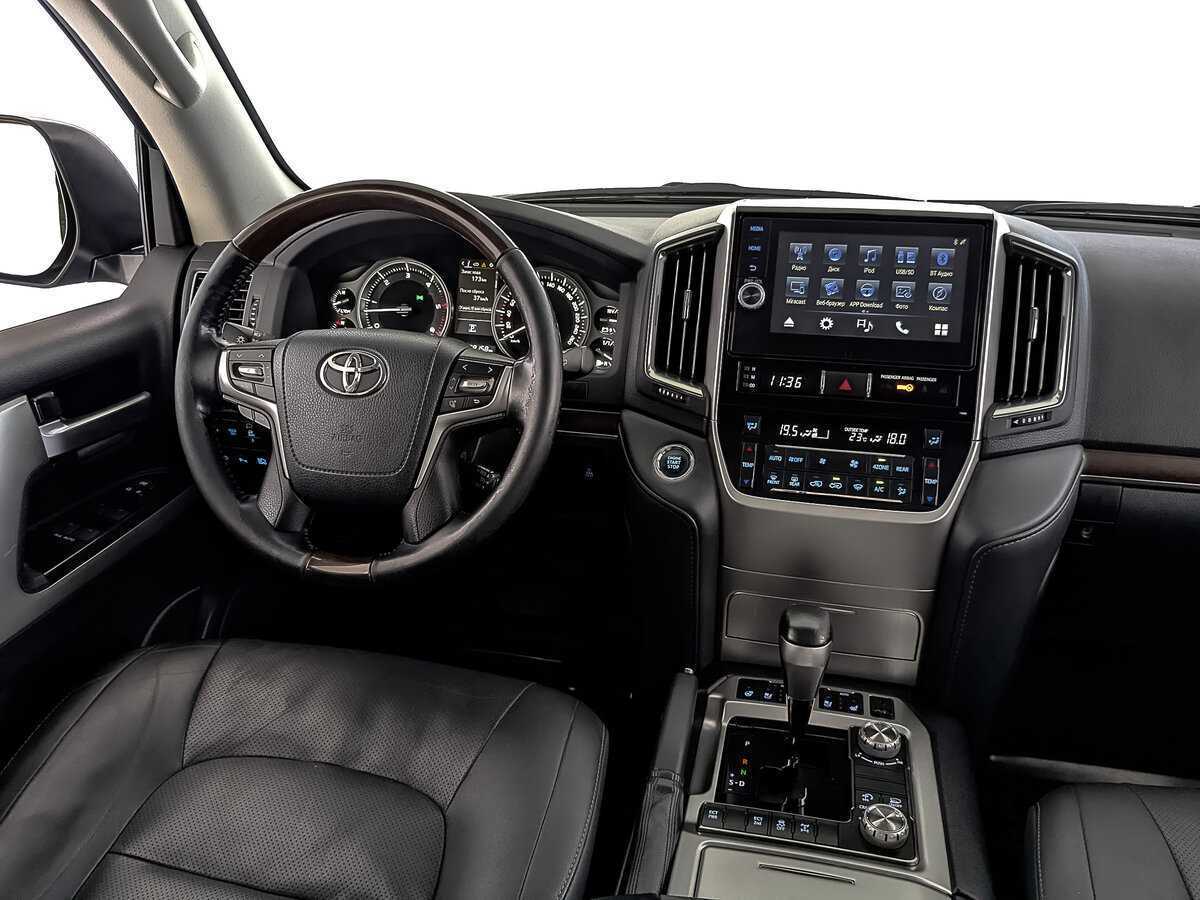 Купить Toyota Land Cruiser с пробегом. Фото: #25