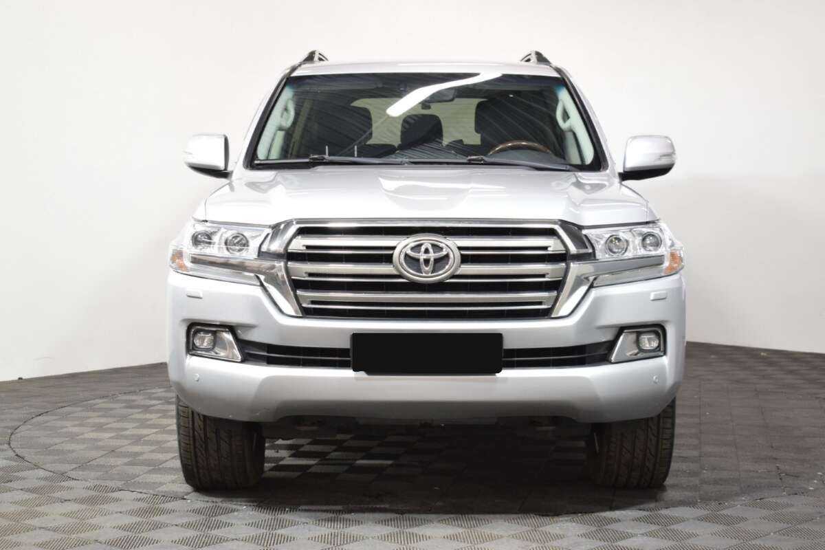 Купить Toyota Land Cruiser с пробегом. Фото: #1