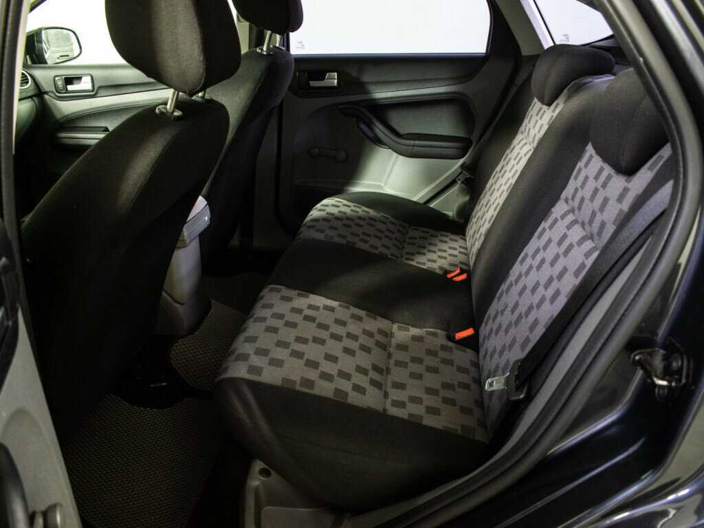 Купить Ford Focus с пробегом. Фото: #9