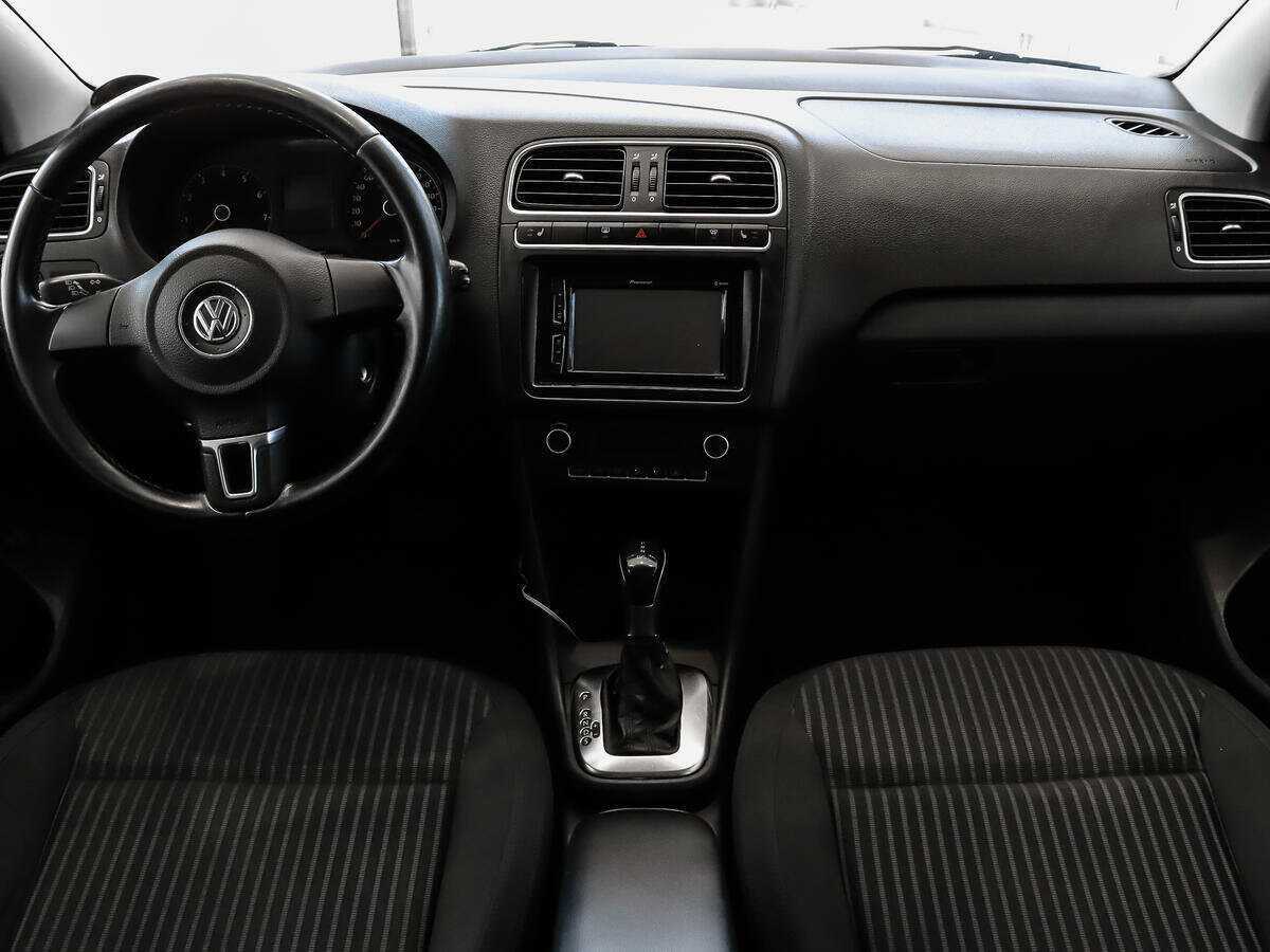 Купить Volkswagen Polo с пробегом. Фото: #9