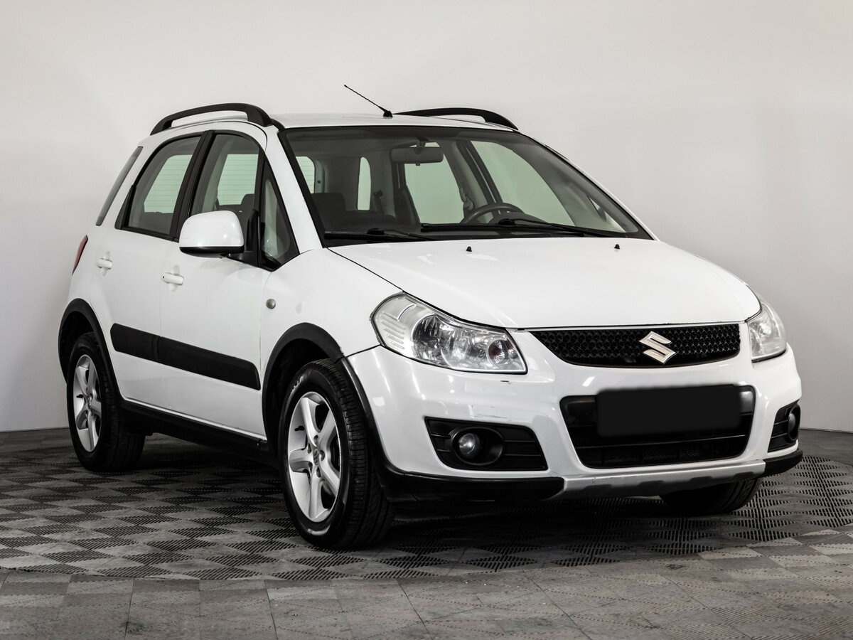 Купить Suzuki SX4 с пробегом. Фото: #2