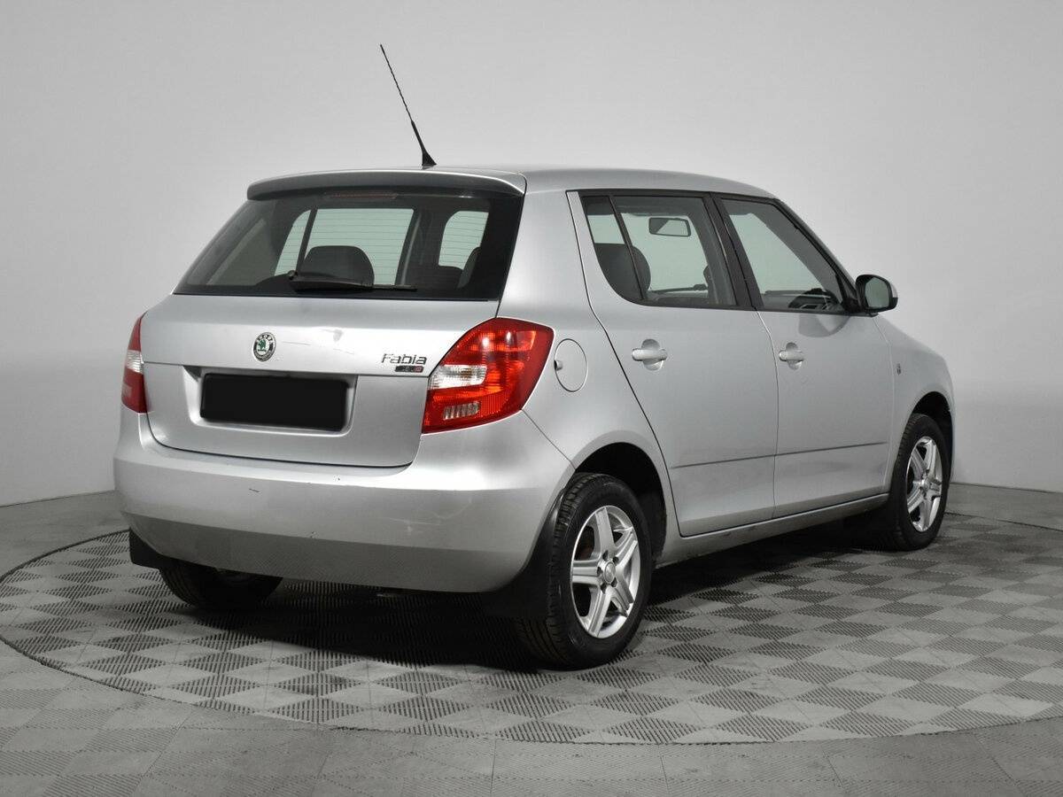 Купить Skoda Fabia с пробегом. Фото: #4