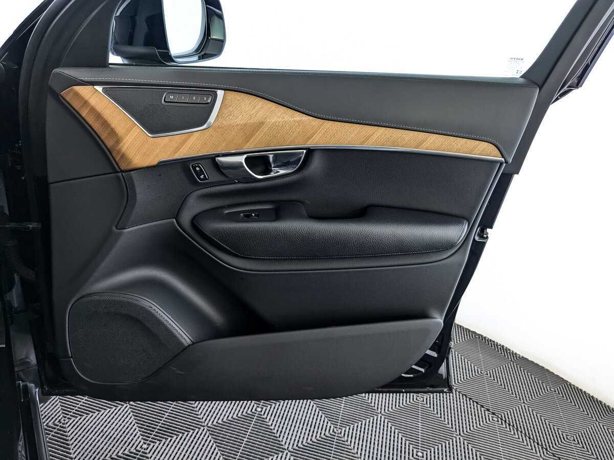 Купить Volvo XC90 с пробегом. Фото: #20