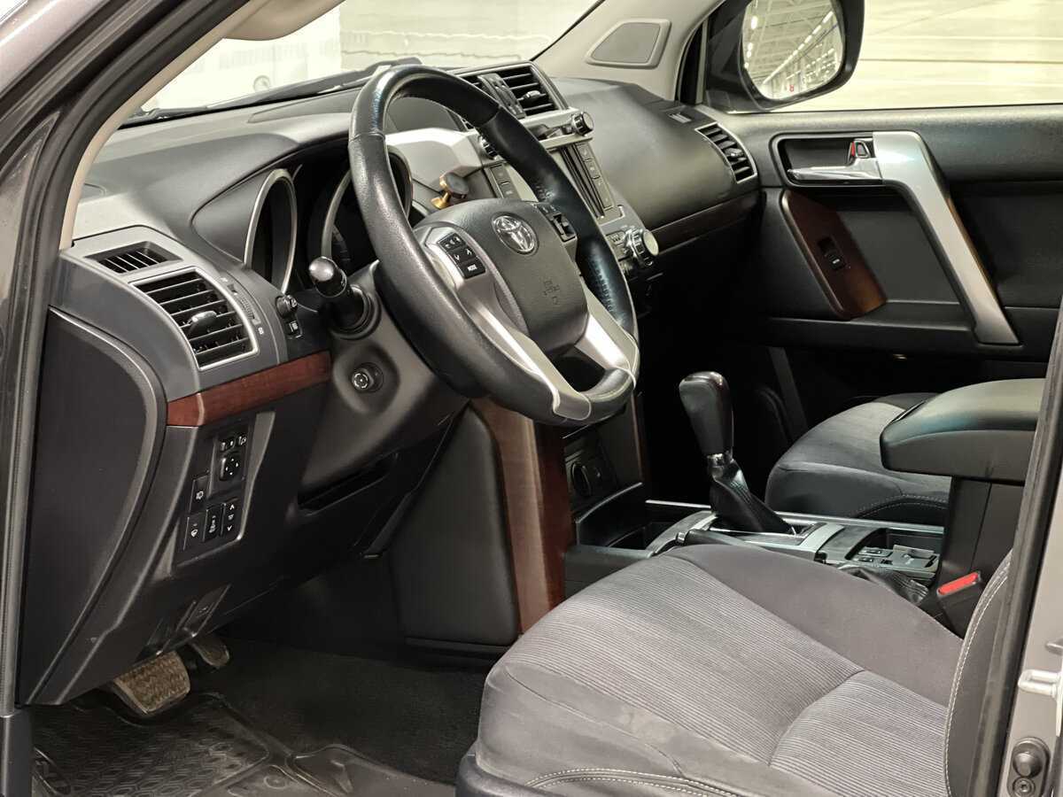 Купить Toyota Land Cruiser Prado с пробегом. Фото: #15