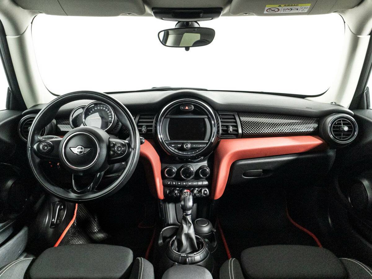 Купить Mini Hatch с пробегом. Фото: #12