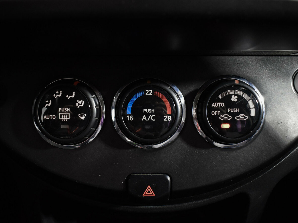 Купить Nissan Note с пробегом. Фото: #15