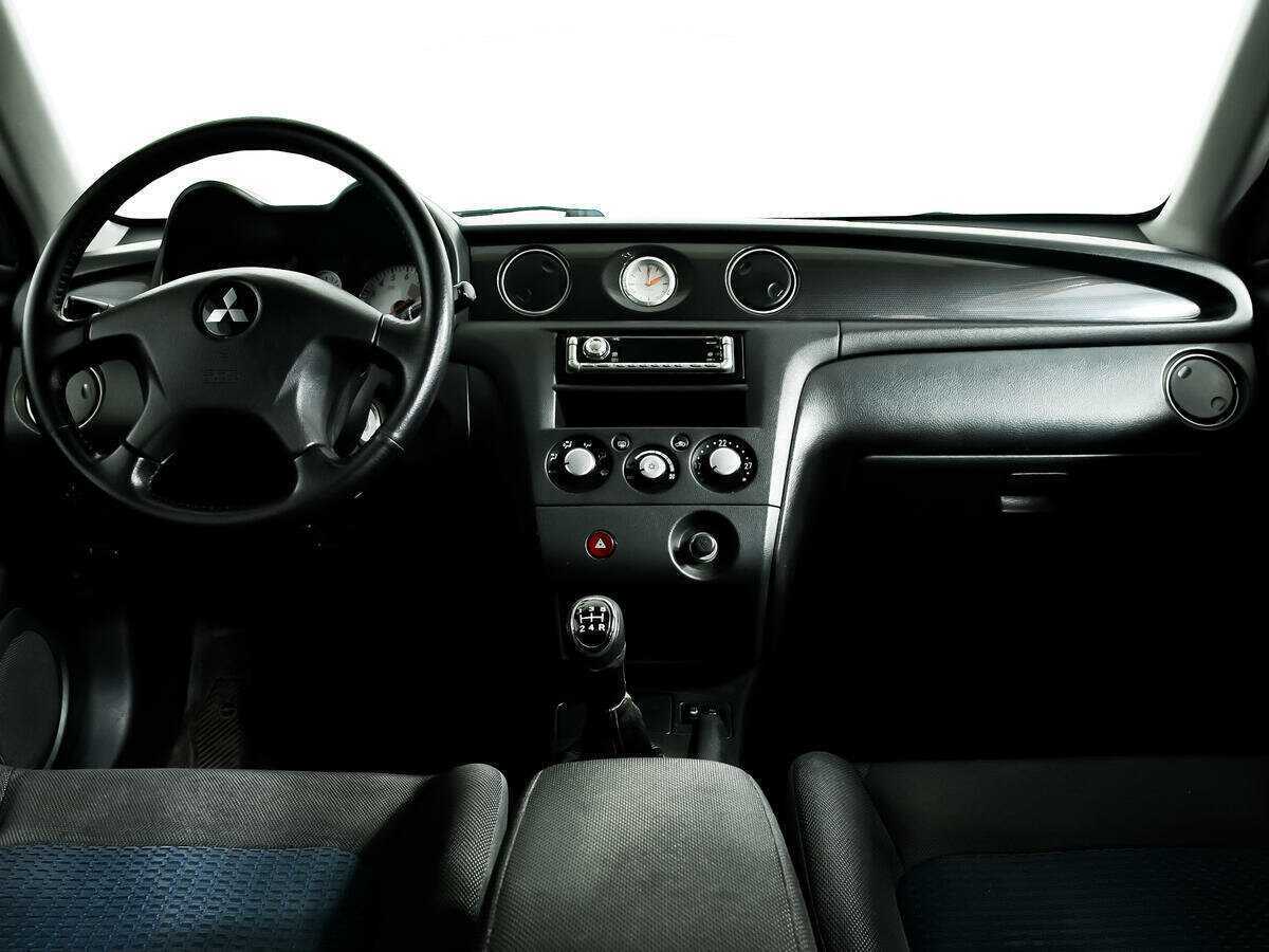 Купить Mitsubishi Outlander с пробегом. Фото: #8