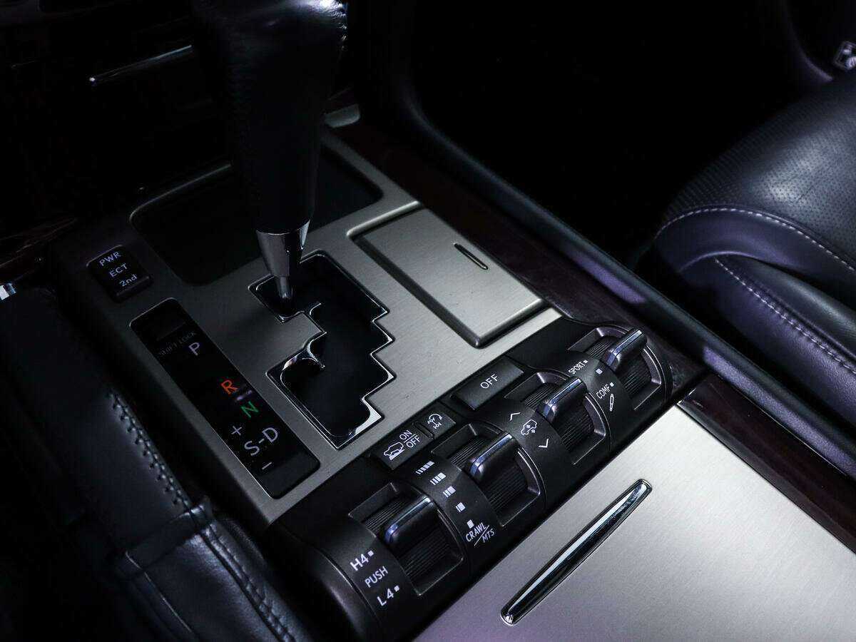 Купить Lexus LX с пробегом. Фото: #17