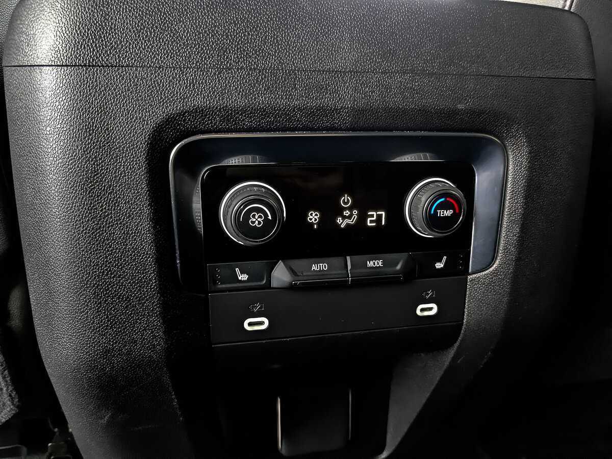 Купить Chevrolet Tahoe с пробегом. Фото: #24