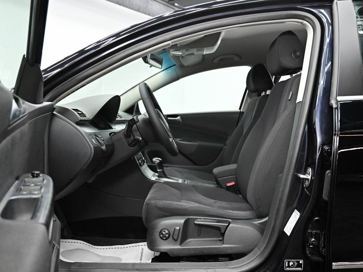 Купить Volkswagen Passat с пробегом. Фото: #6