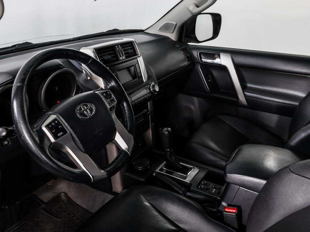 Купить Toyota Land Cruiser Prado с пробегом. Фото: #8