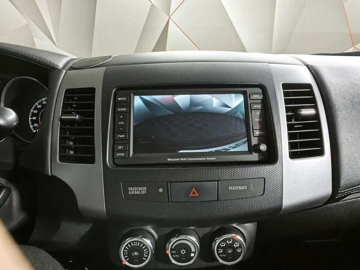 Купить Mitsubishi Outlander с пробегом. Фото: #15