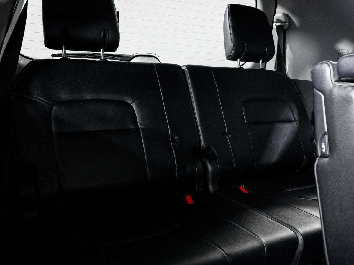 Купить Toyota Land Cruiser с пробегом. Фото: #21