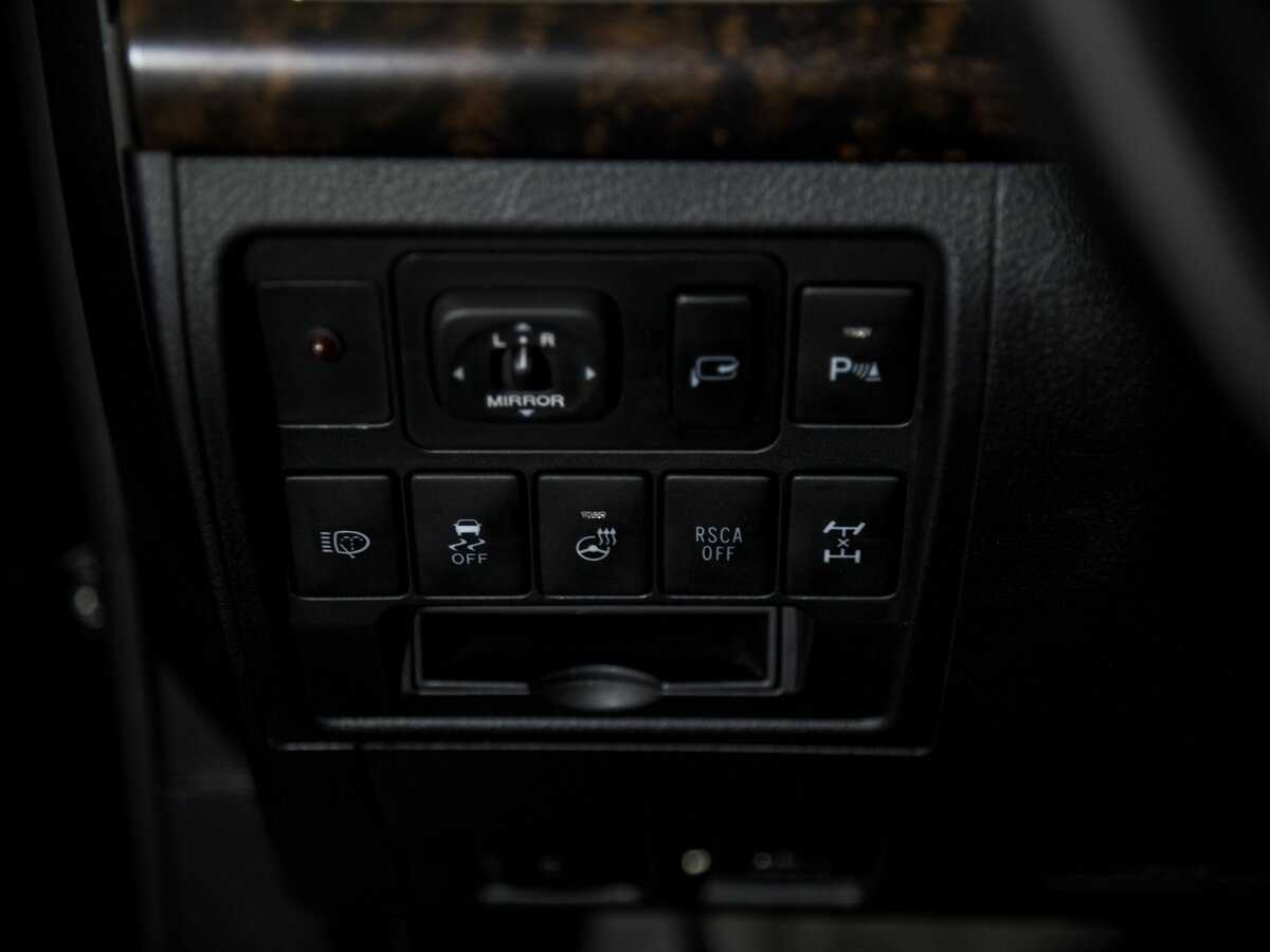 Купить Toyota Land Cruiser с пробегом. Фото: #15