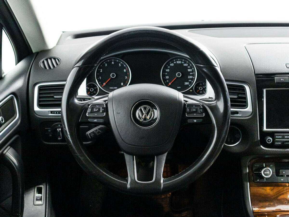 Купить Volkswagen Touareg с пробегом. Фото: #19