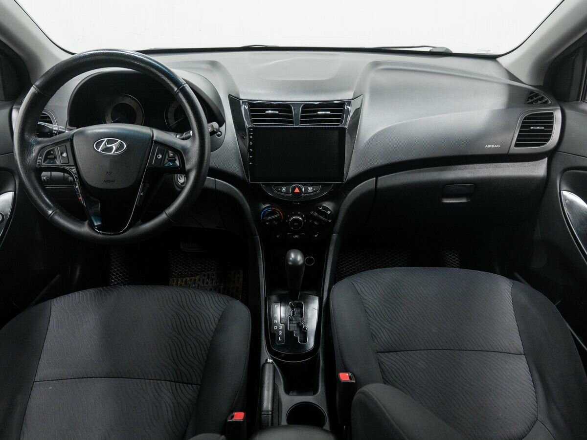 Купить Hyundai Solaris с пробегом. Фото: #9