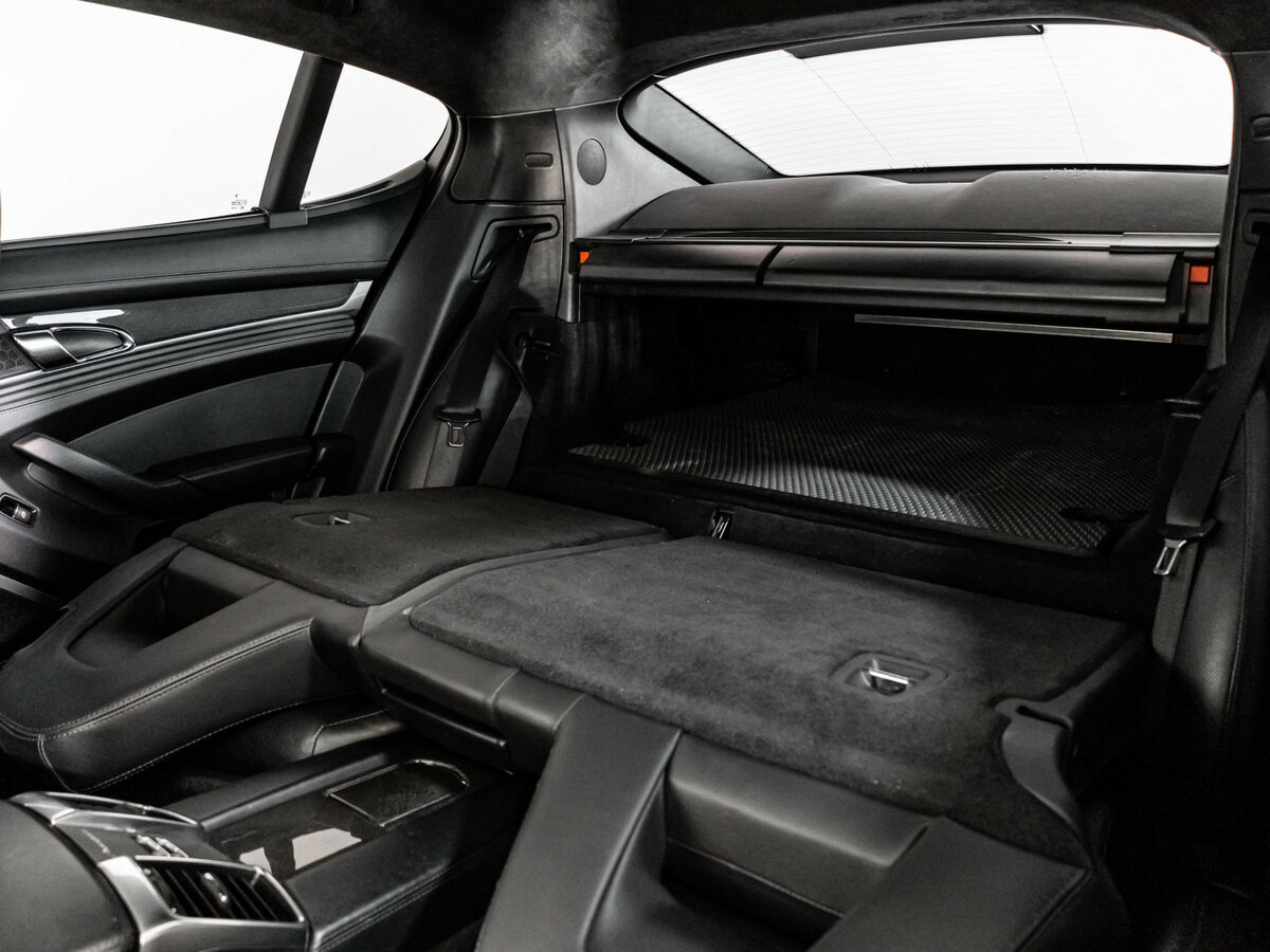 Купить Porsche Panamera с пробегом. Фото: #30
